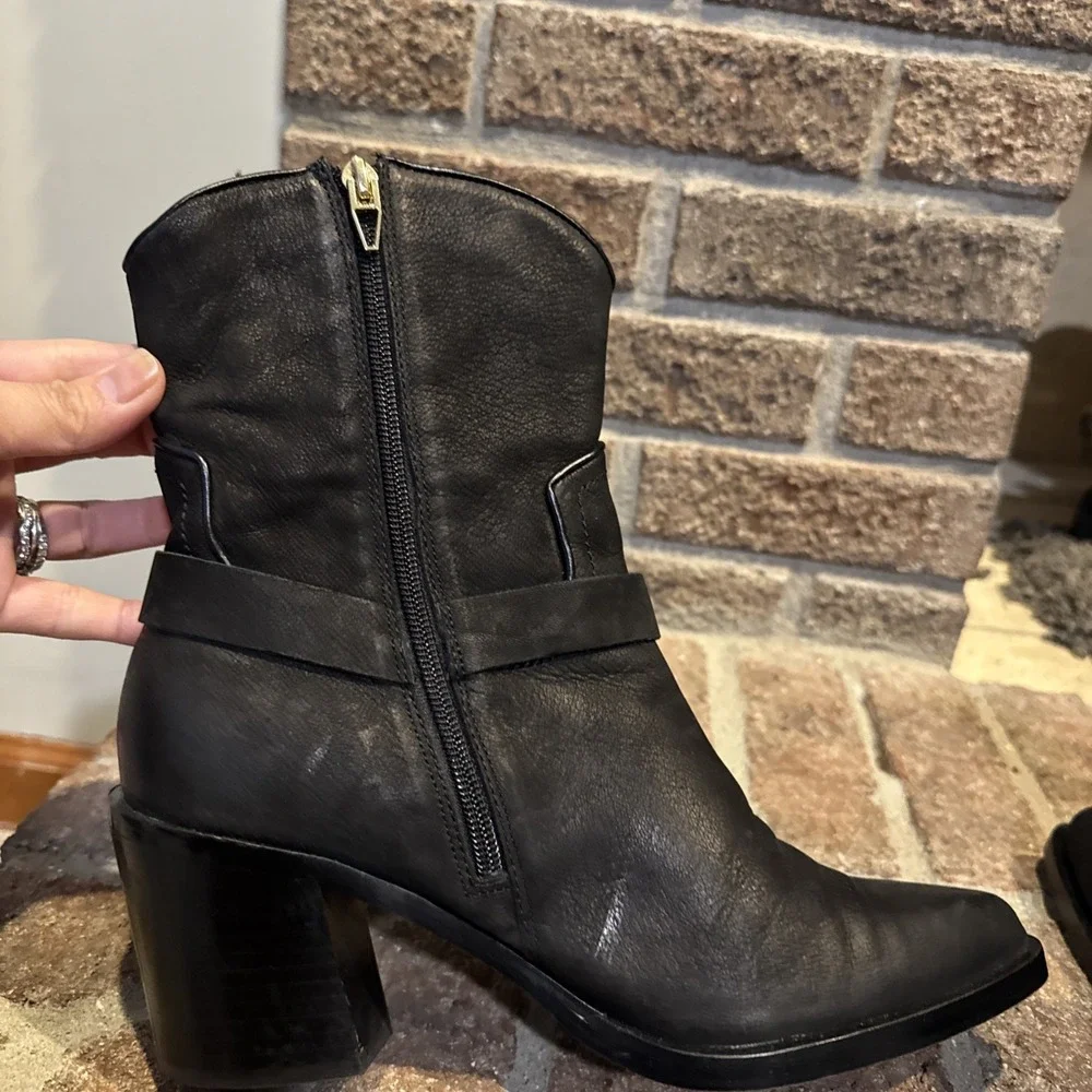Dolce Vita Women Kenzen Western Harness Pointed‎ Toe Black Boots sz 7